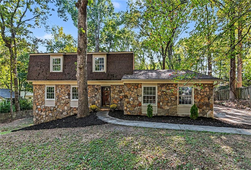 201 Hunting Creek Drive — photo
