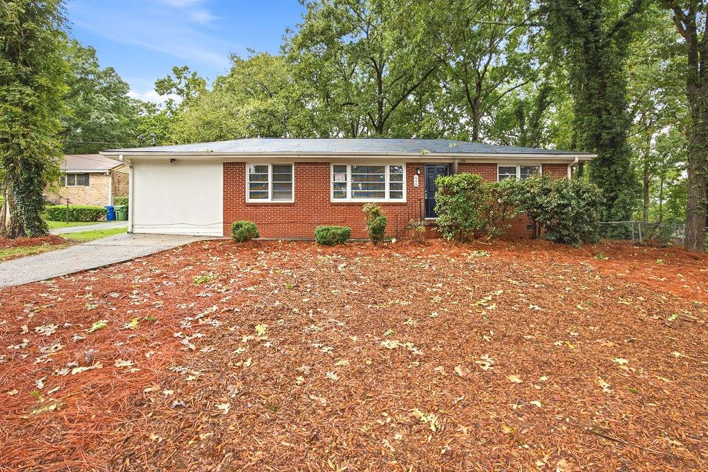 646 Bolton Road NW — photo
