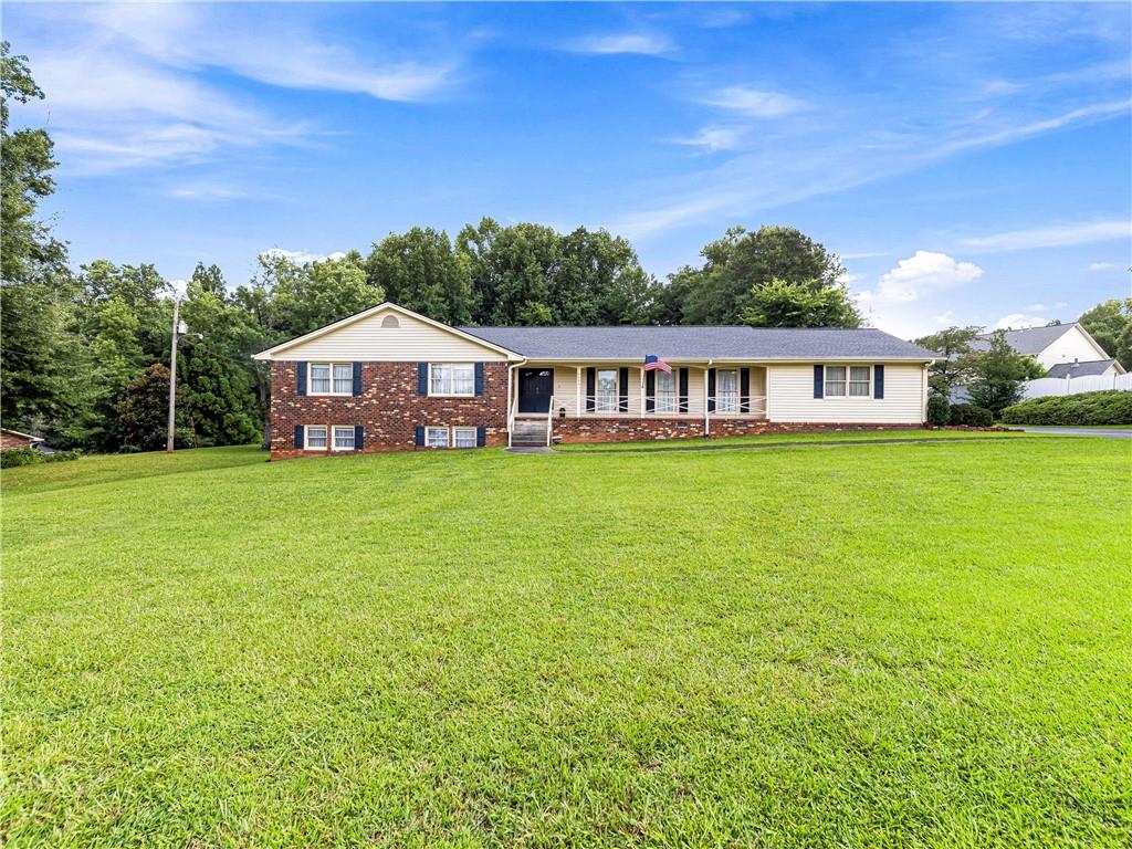 2405 Post Oak Tritt Road — photo