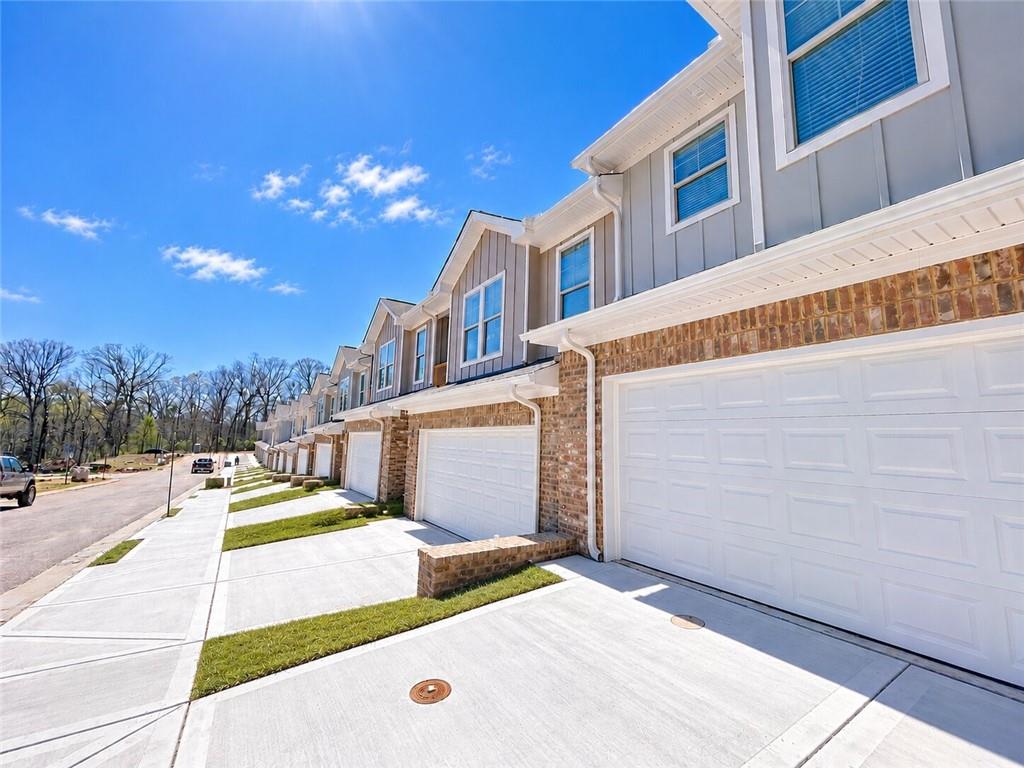 2586 Mills Commons Drive, Decatur, GA 30034