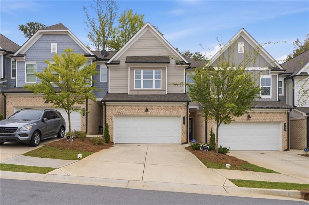 5124 Hillington Way — photo