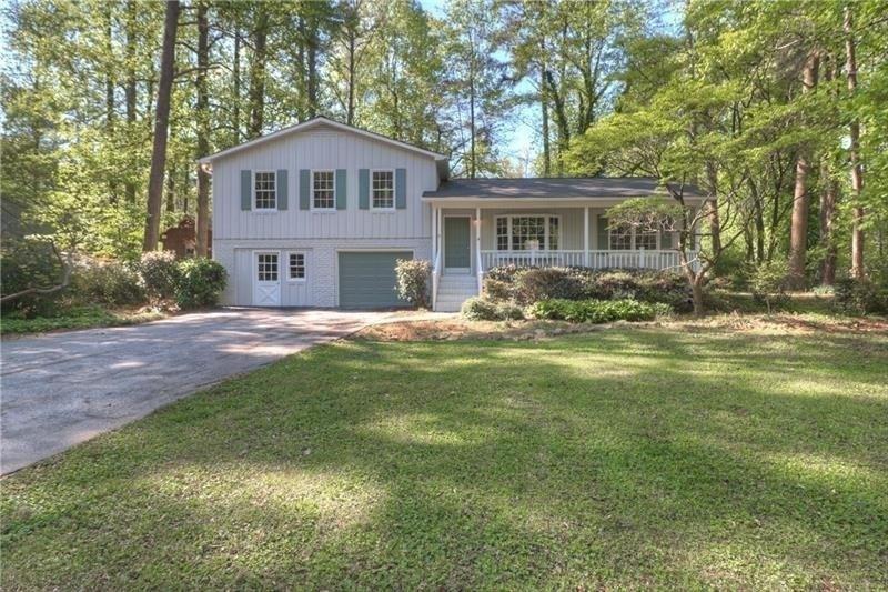 2601 Sandy Court — photo