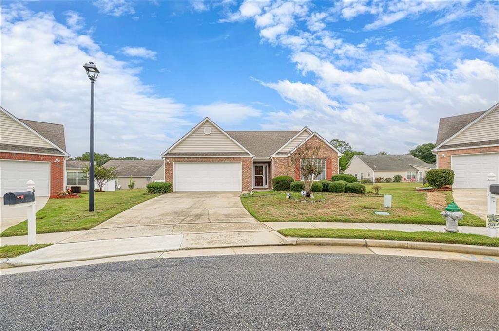 418 Mockingbird Drive — photo