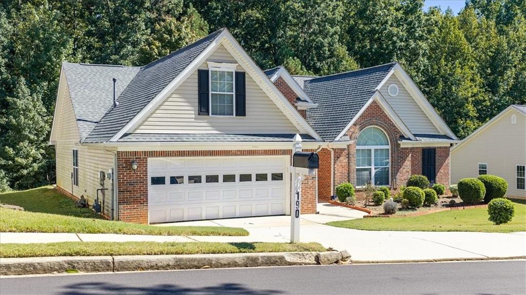 190 Meadowbrook Court — photo