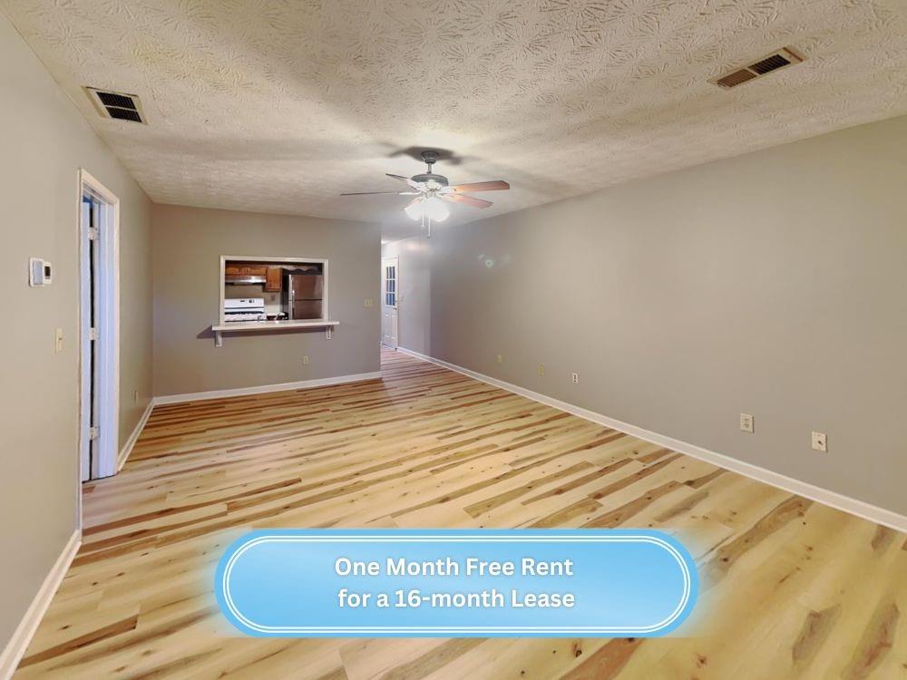 2112 Fairway Court SE Apt C — photo