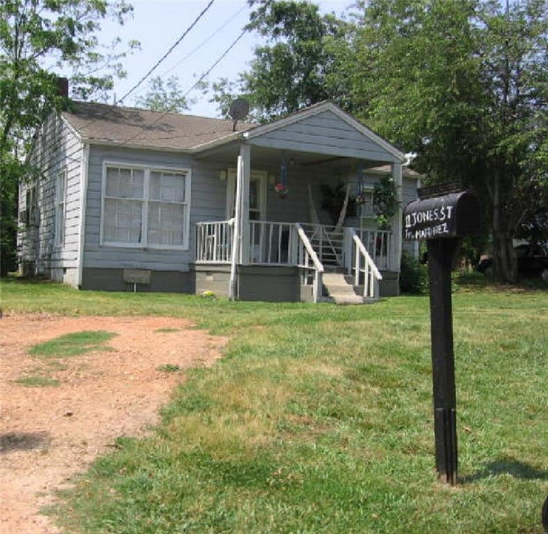 11 Jones — photo