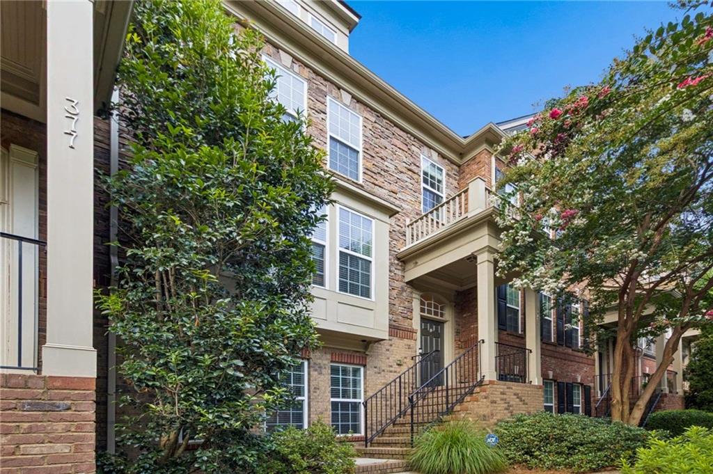 379 Ardmore Court NW — photo