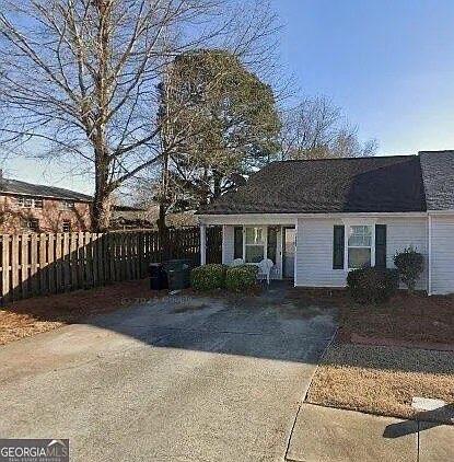 1775 Summerwoods Lane — photo