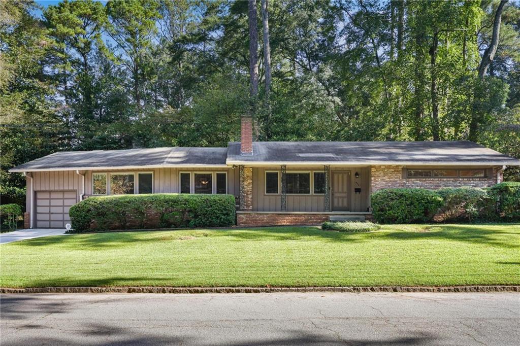 833 Pinetree Drive — photo