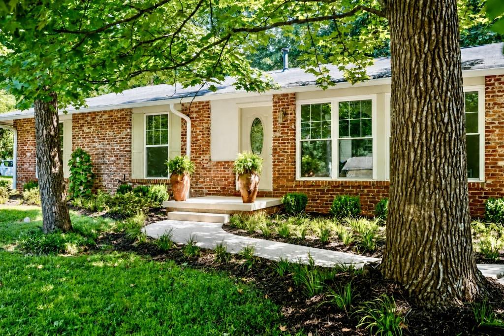1595 Delia Drive — photo