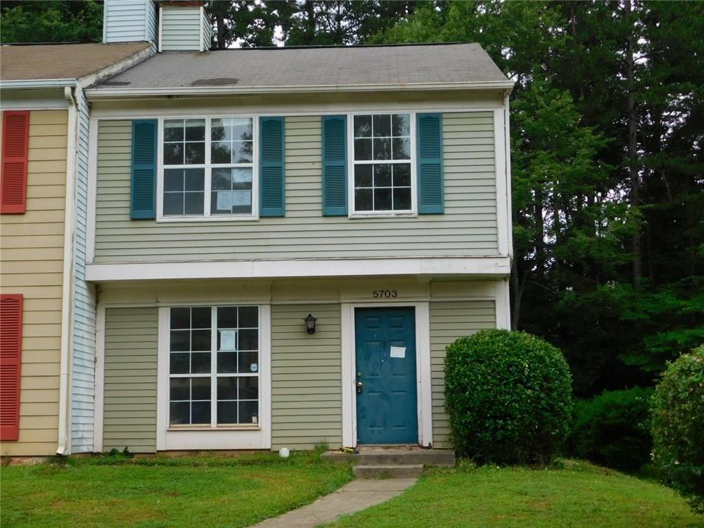 5703 Wells Circle — photo