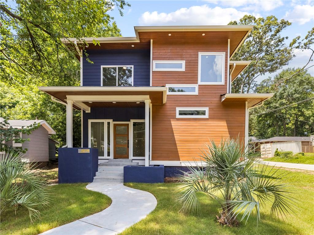 2879 Randall Street — photo