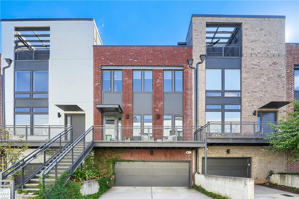 1305 Chelsea Circle NW — photo