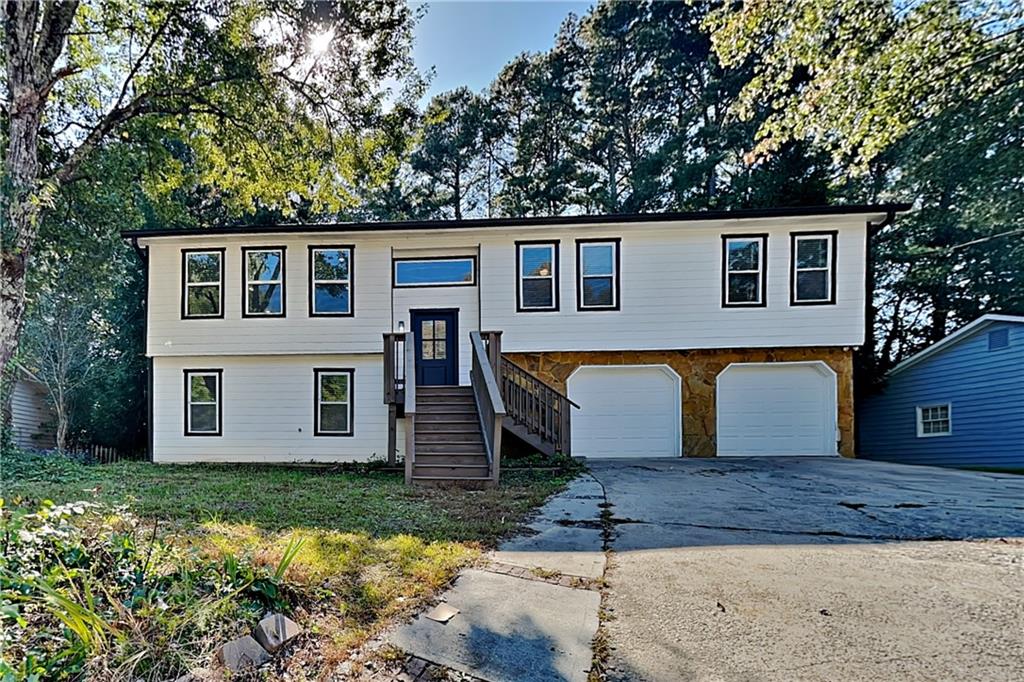 2460 Wagon Trace — photo