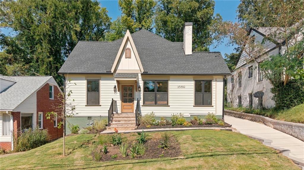 1669 Beecher Street SW — photo