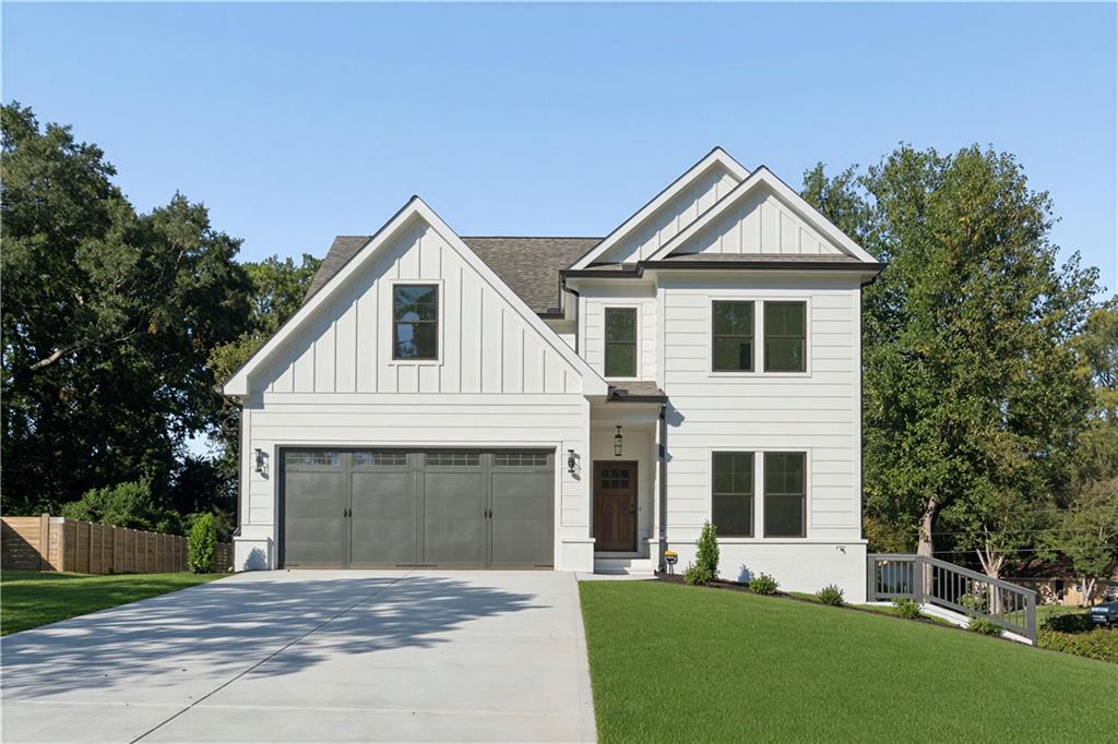 2425 Elmwood Circle — photo