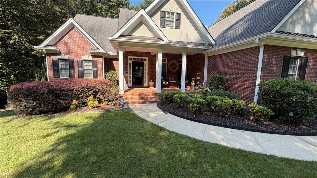 205 River Oaks Drive — photo