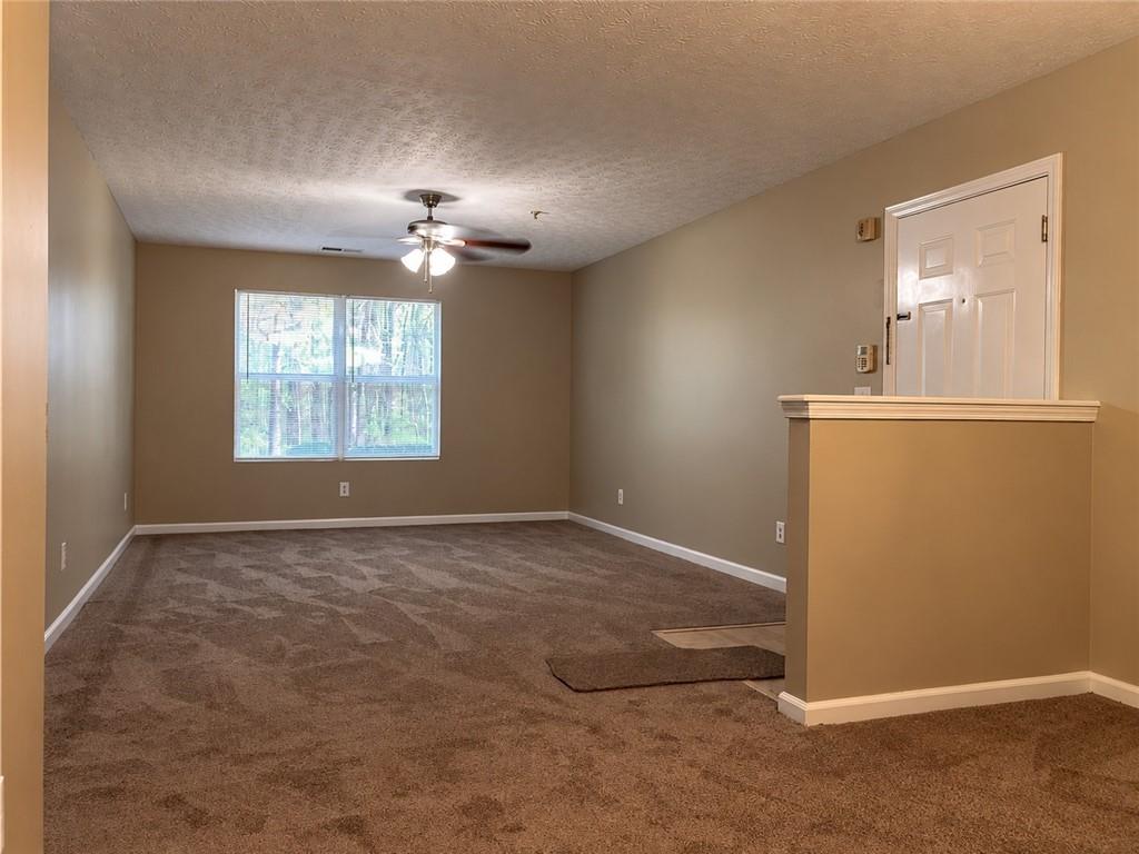 4103 Par Three Way — photo