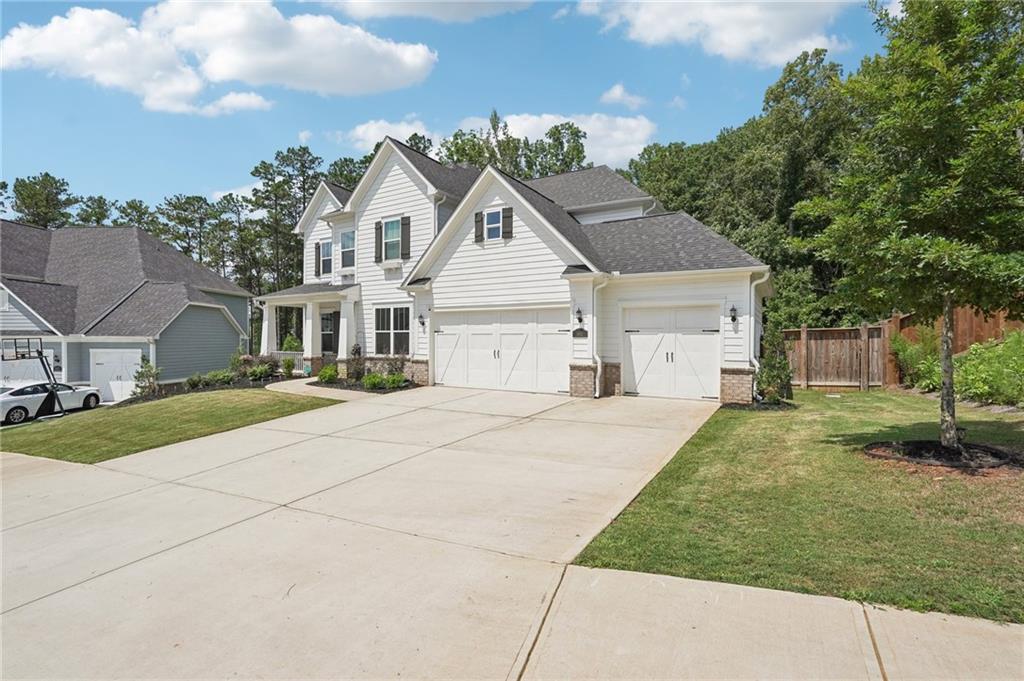 1411 Crestwind Road NW — photo