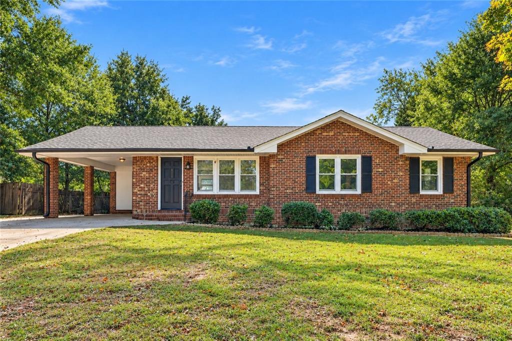 3085 Bobolink Drive — photo