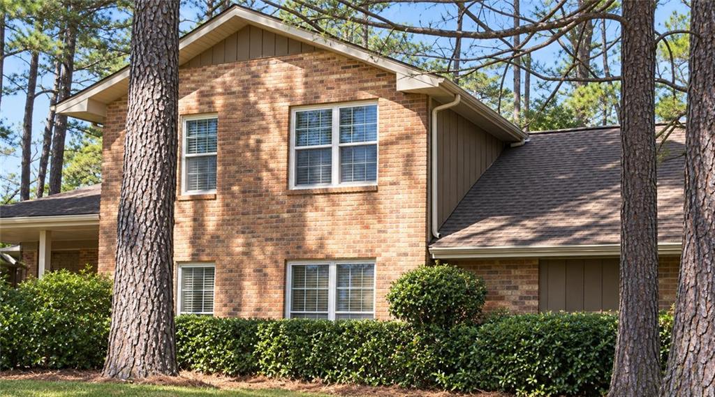 844 Sweet Briar — photo