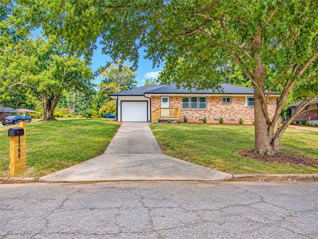 2246 Bonnybrook Way SW — photo