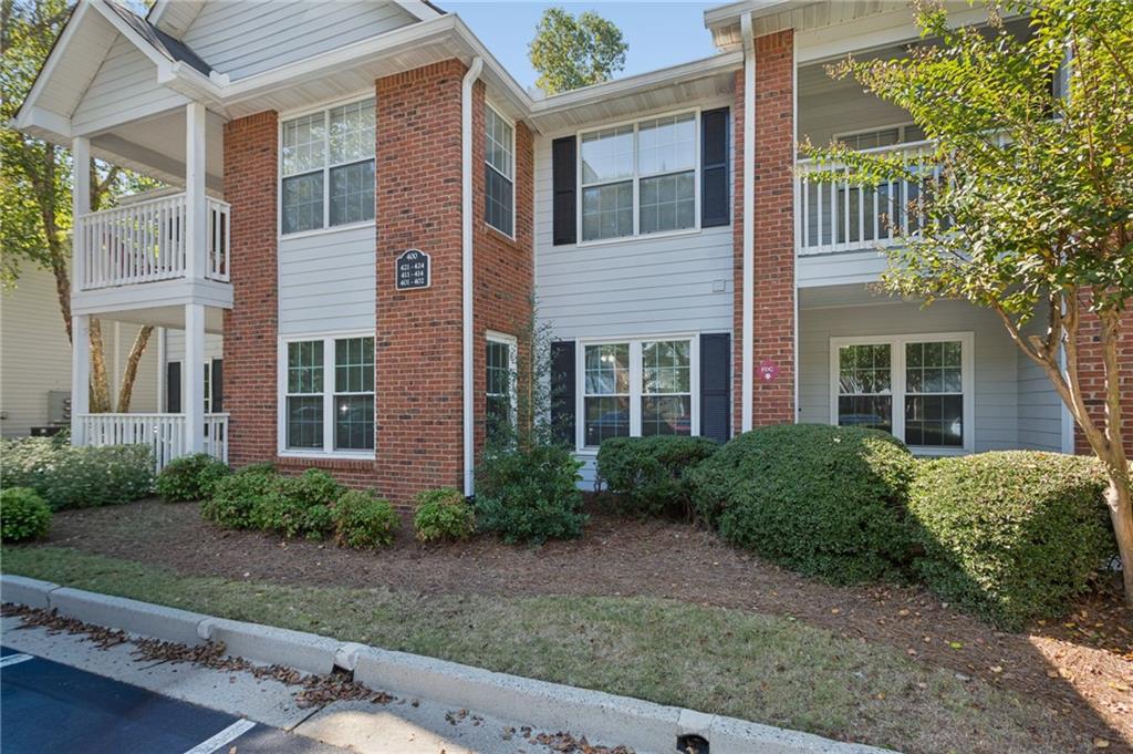 413 Streamside Drive Unit 413 — photo