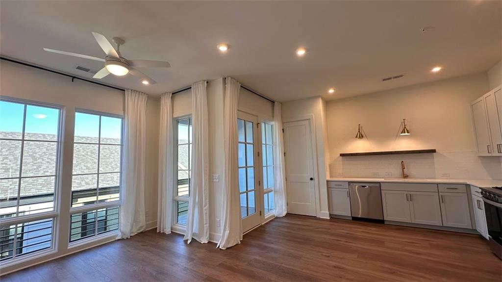 924 Hughley Circle Unit 11 — photo