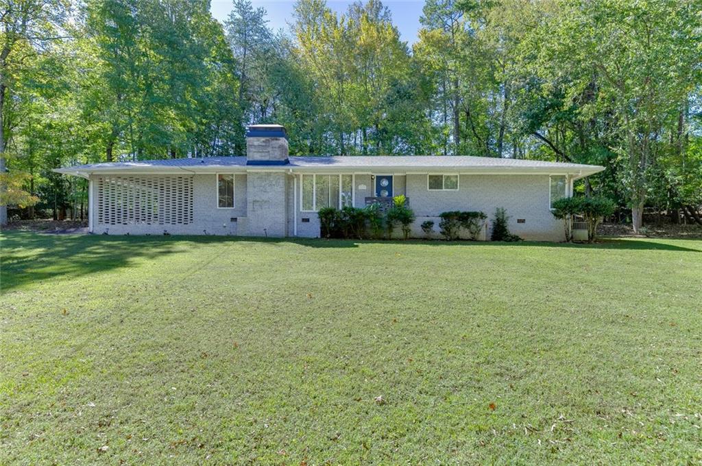 1173 Lakeshore Drive — photo