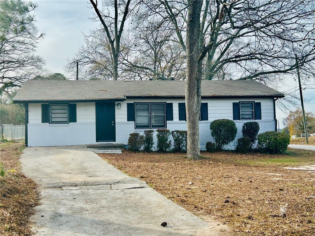 2961 Stone Mountain Street — photo