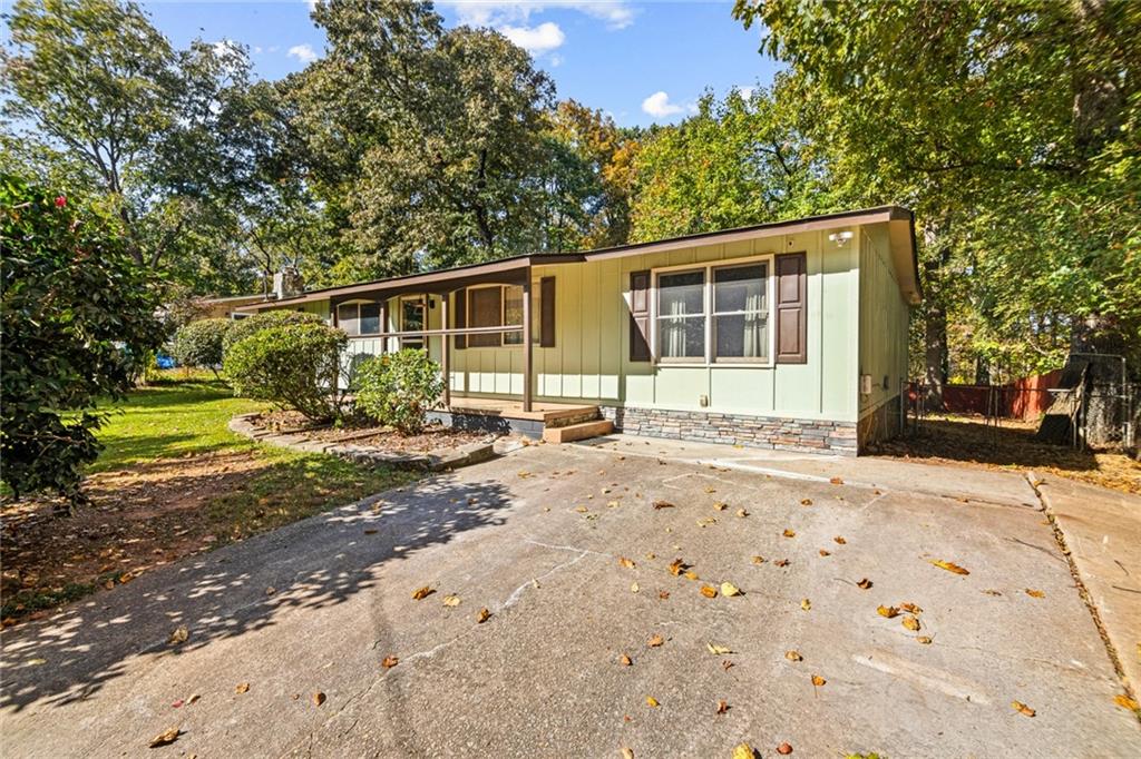 423 Azalea Drive — photo