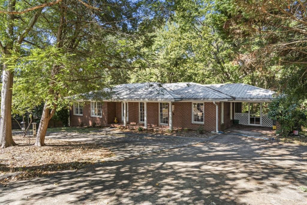 258 Oakland Drive — photo
