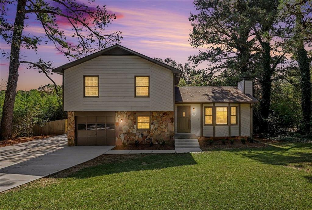 3232 Bromley Rowe NW — photo