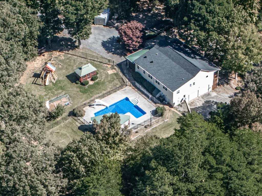 404 Kenny Lane — photo