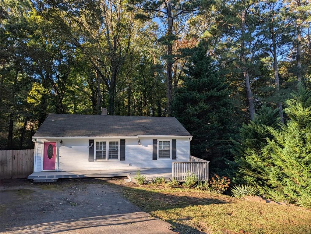 2063 White Oak Circle NW — photo