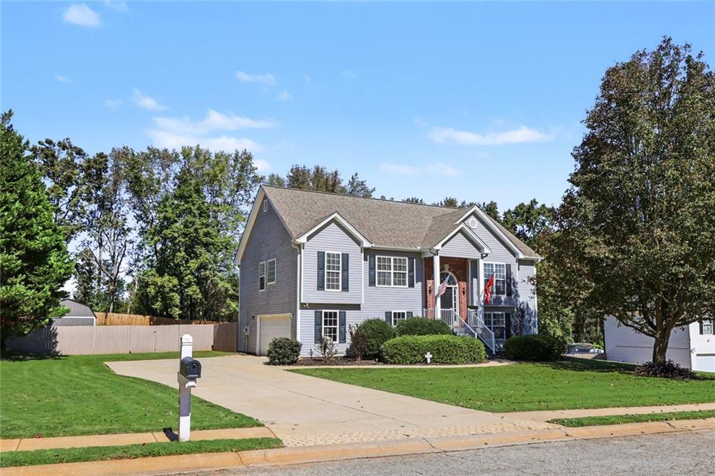 563 Bailey Drive — photo