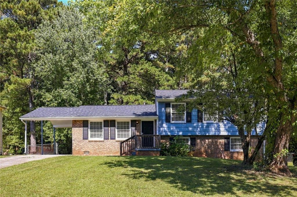 2472 Hartford Drive — photo