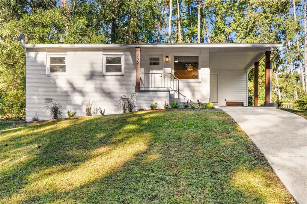 782 Alfred Road NW — photo