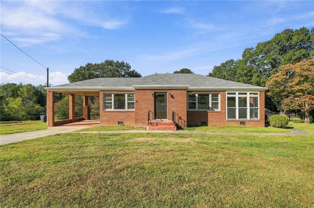 3016 Maple Road SE — photo