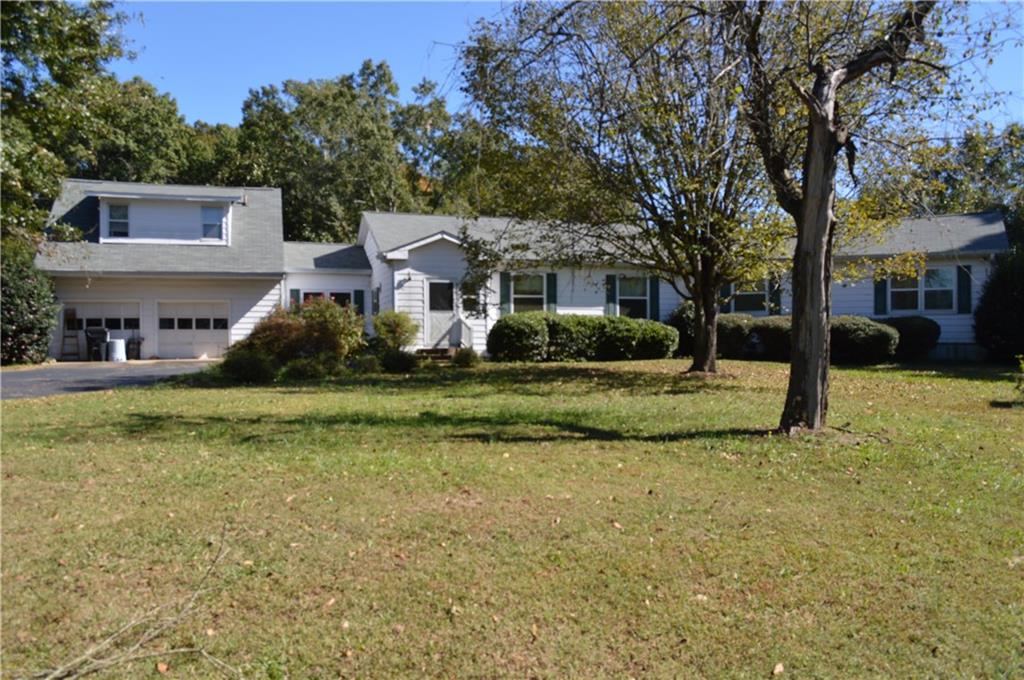 2051 E Lake Road E — photo