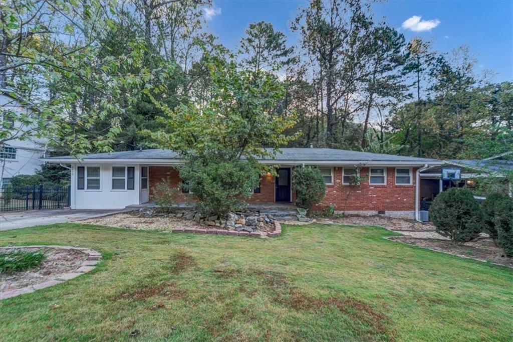 2473 Woodacres Road NE — photo
