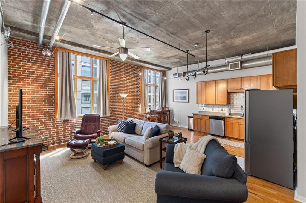 660 Glen Iris Drive NE Unit 407 — photo