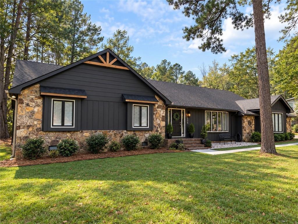 306 Pheasant Run SE — photo