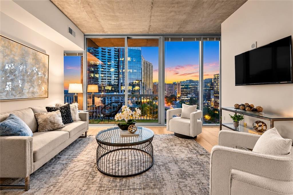 3324 Peachtree Road NE Unit 905 — photo