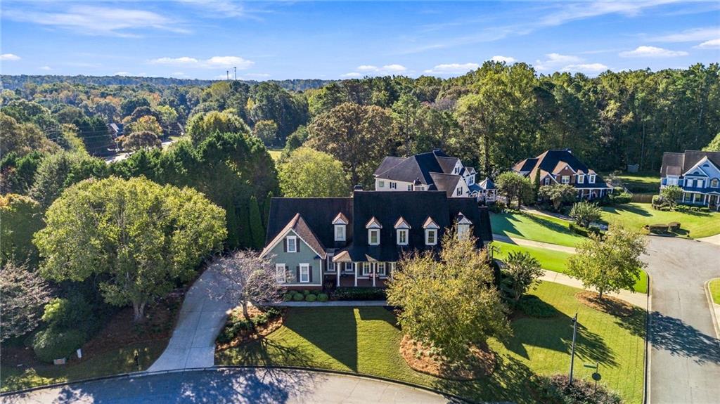 2051 Fairhill Lane NW — photo