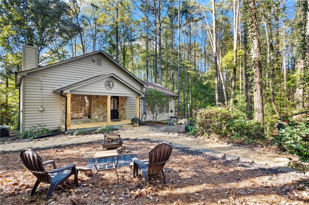1521 John Ward Road SW — photo