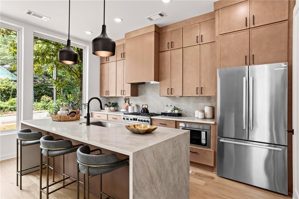 215 Flora Avenue Unit a — photo