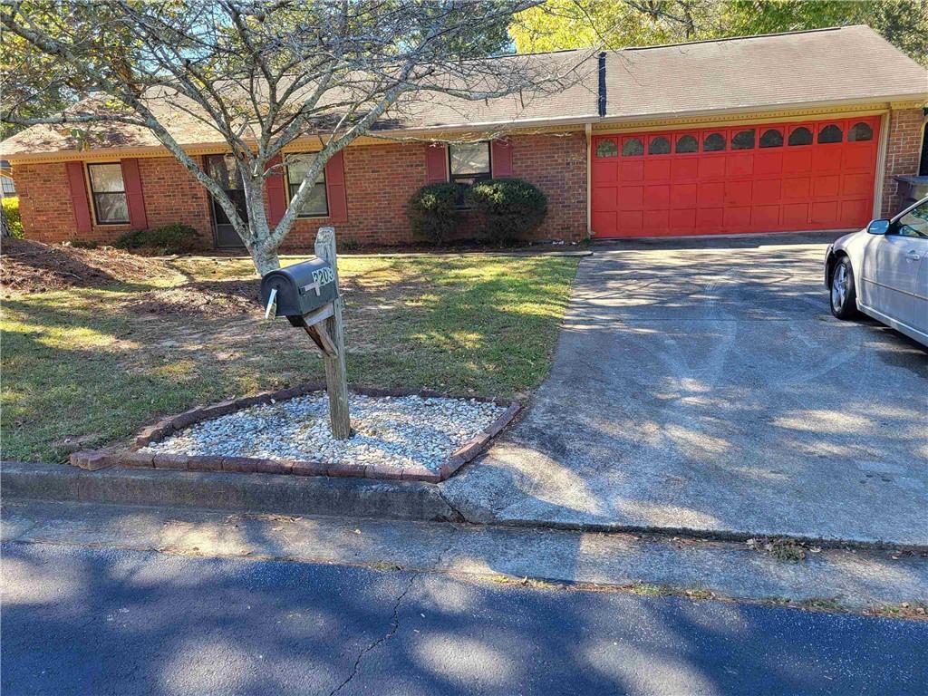 2203 Liberty Lane — photo