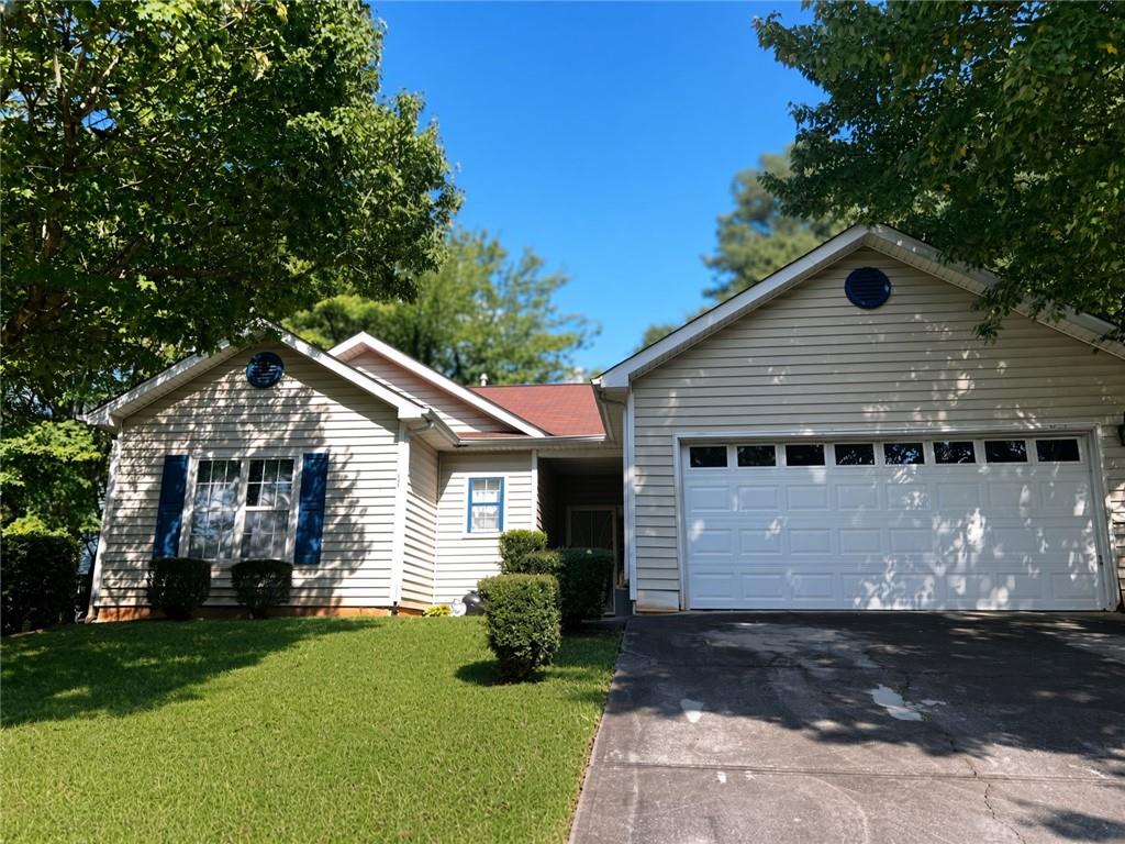 335 Howell Drive SW — photo