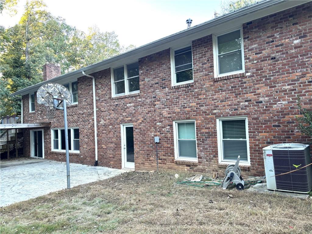 345 Ridgeview Trail, Sandy Springs, GA 30328 — photo 2